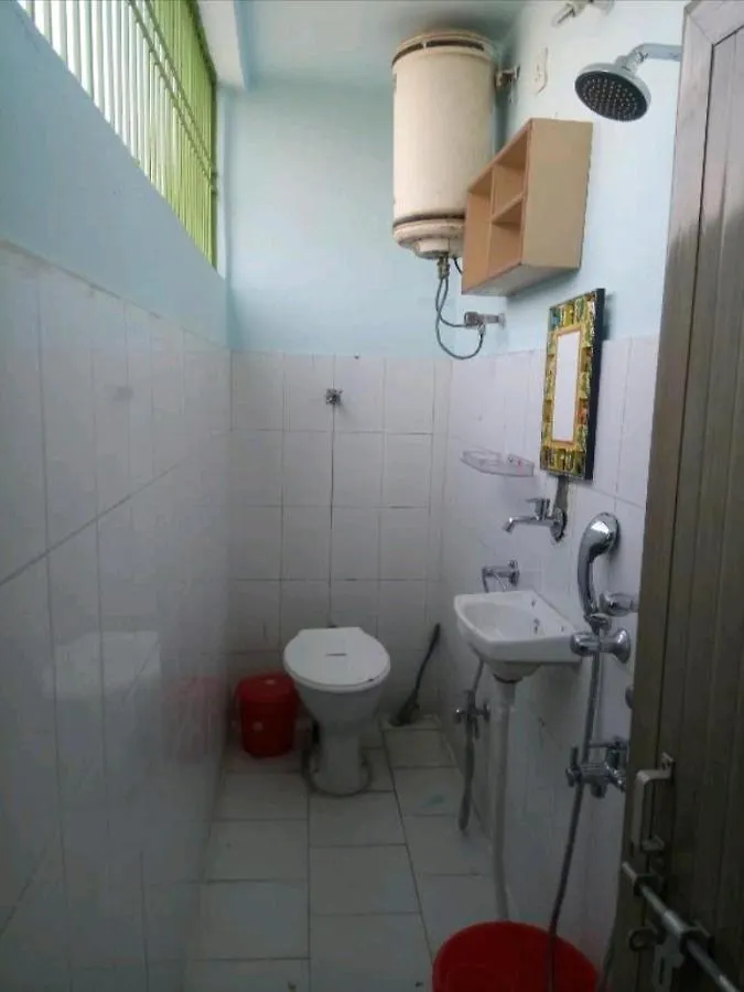 Monalisa Hostel Waranasi Indie