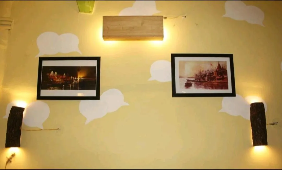 Monalisa Hostel Waranasi