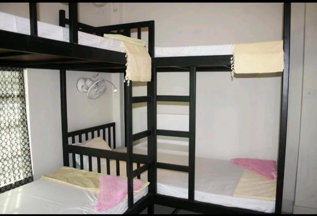 Monalisa Hostel Waranasi Indie