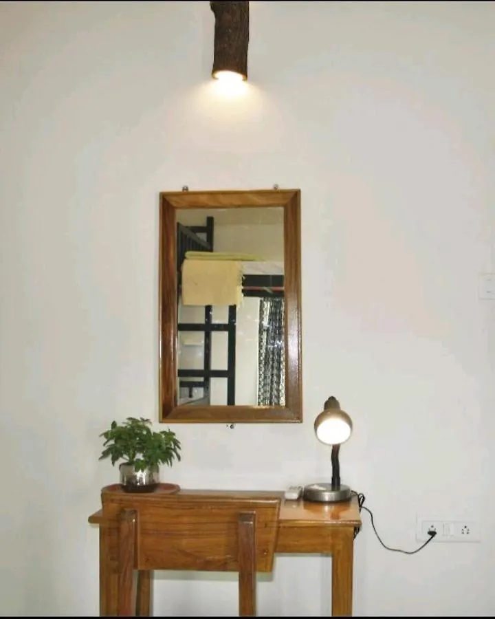 Monalisa Hostel Waranasi